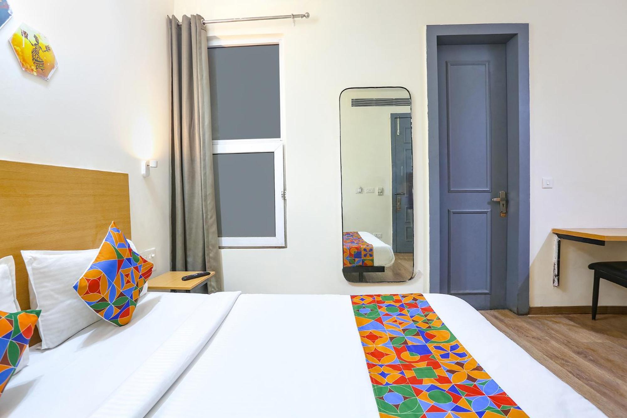 Fabhotel Sky Land Delhi  Exterior photo