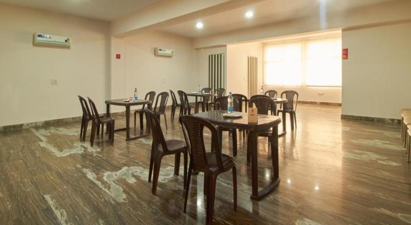 Fabhotel Sky Land Delhi  Exterior photo